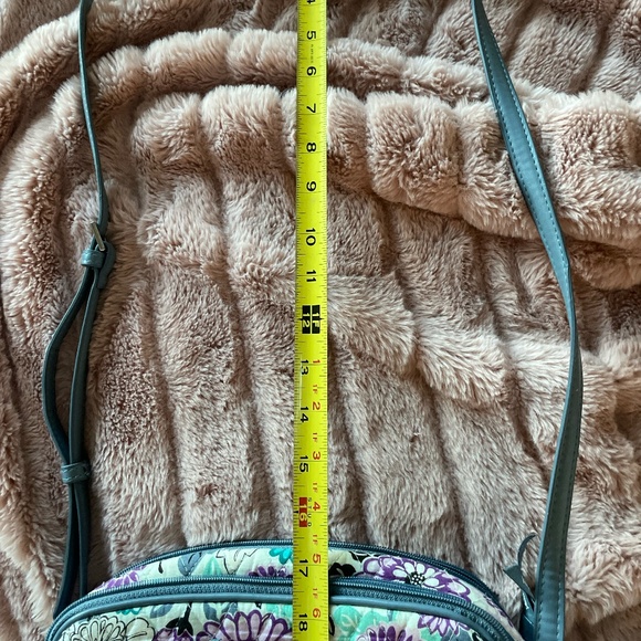 VERA BRADLEY SMALL CROSSBODY PURSE WITH MATCHING WALLET - Picture 13 of 14